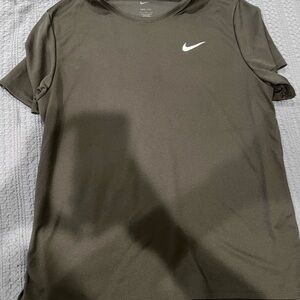 Nike Men’s Running shirt Size L